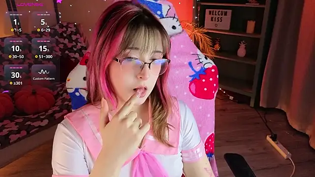 Soffi Toffi online show from 03-14-26, 01:27