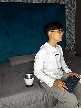 Aaron Eze online show from 03-05-26, 11:39