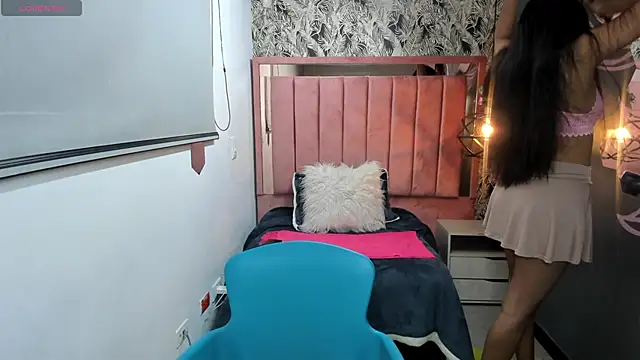 Rachel  Jonees online show from 11-28-25, 12:08