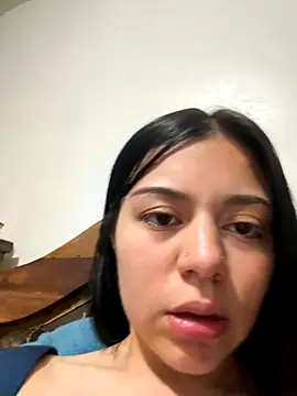 Snapshot of Midori_rosse chatting on 10-25-25, 11:32 Midori rosse online show from 10-25-25, 11:32