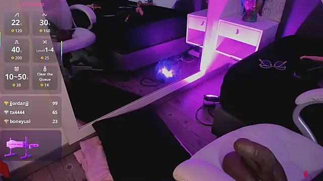 Snapshot of michelle_cutee_ chatting on 10-26-25, 08:31 michelle cutee online show from 10-26-25, 08:31