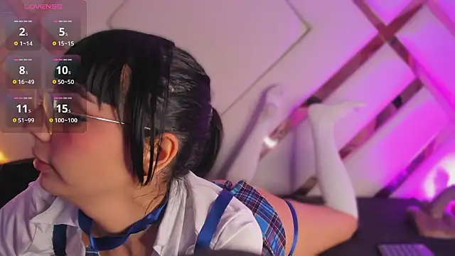 Snapshot of michelle_cutee_ chatting on 03-04-26, 08:26 michelle cutee online show from 03-04-26, 08:26