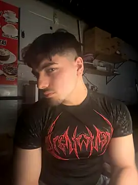 Snapshot of emir343475 chatting on 10-18-25, 05:35 emir343475 online show from 10-18-25, 05:35