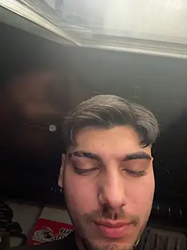 Snapshot of emir343475 chatting on 10-28-25, 08:55 emir343475 online show from 10-28-25, 08:55