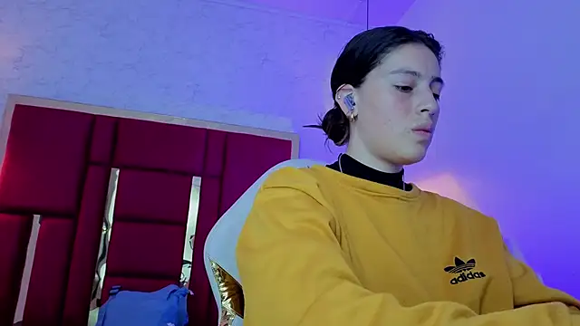 moon winy online show from 03-31-26, 11:21