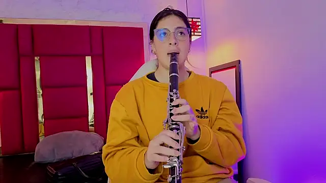 moon winy online show from 04-23-26, 12:29