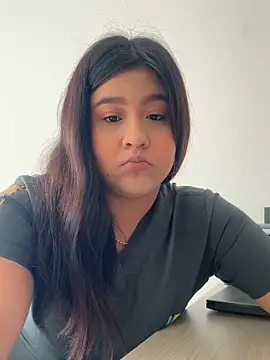 Snapshot of Mia_Sun14 chatting on 10-23-25, 04:17 Mia Sun14 online show from 10-23-25, 04:17