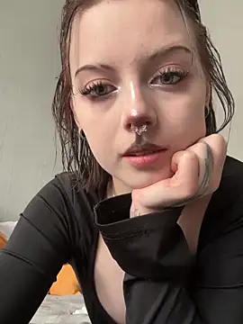 Snapshot of AnmiXHot chatting on 10-20-25, 07:53 AnmiXHot online show from 10-20-25, 07:53