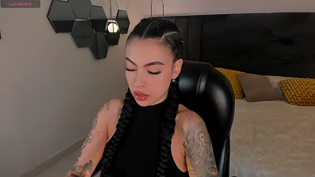 ChristineFord  online show from 07-05-26, 11:39