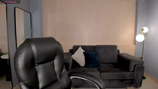 Snapshot of CelesteMoonX chatting on 06-11-26, 02:53 CelesteMoonX online show from 06-11-26, 02:53