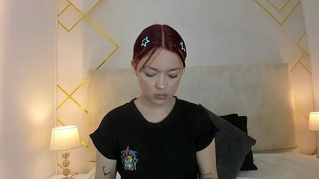 Martinaa Garcia online show from 02-15-26, 06:59