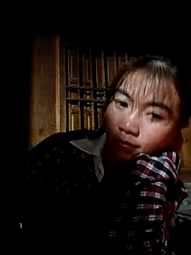 Snapshot of omai-ngot chatting on 11-15-25, 01:40 omai-ngot online show from 11-15-25, 01:40