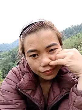 Snapshot of omai-ngot chatting on 11-24-25, 02:22 omai-ngot online show from 11-24-25, 02:22