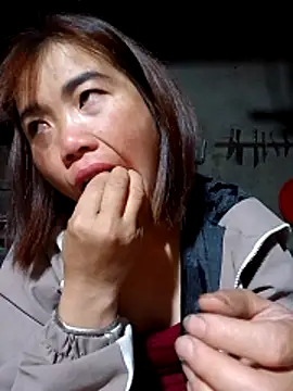 Snapshot of omai-ngot chatting on 11-28-25, 12:52 omai-ngot online show from 11-28-25, 12:52