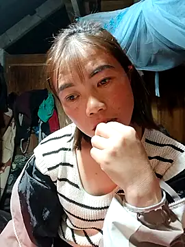 Snapshot of omai-ngot chatting on 11-29-25, 02:31 omai-ngot online show from 11-29-25, 02:31