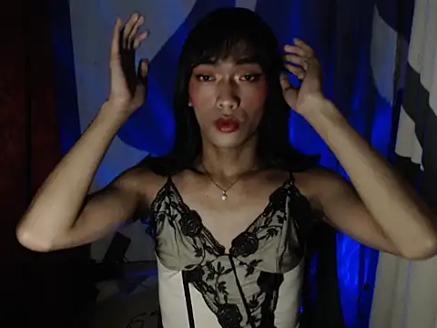 HaileyPresly online show from 11-17-25, 06:19