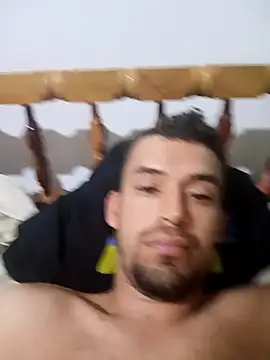 Snapshot of Crisjo29 chatting on 02-24-26, 02:26 Crisjo29 online show from 02-24-26, 02:26