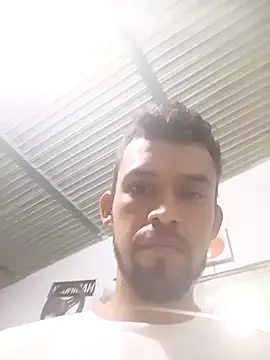 Snapshot of Crisjo29 chatting on 03-09-26, 09:02 Crisjo29 online show from 03-09-26, 09:02