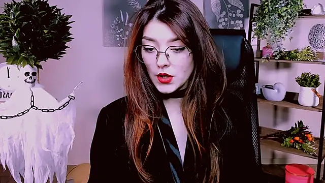 Snapshot of AnaSteisher chatting on 10-27-25, 01:26 AnaSteisher online show from 10-27-25, 01:26