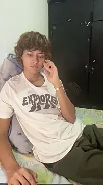 Snapshot of JoelnClouds chatting on 02-13-26, 11:01 JoelnClouds online show from 02-13-26, 11:01