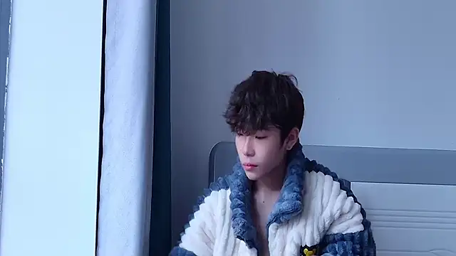 Snapshot of Stuffy-111 chatting on 10-31-25, 05:30 Stuffy-111 online show from 10-31-25, 05:30