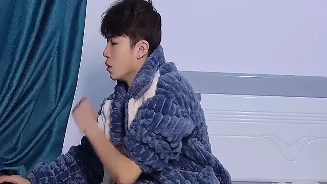 Snapshot of Stuffy-111 chatting on 10-31-25, 09:05 Stuffy-111 online show from 10-31-25, 09:05