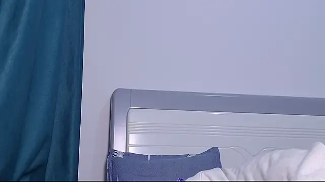 Snapshot of Stuffy-111 chatting on 11-23-25, 11:43 Stuffy-111 online show from 11-23-25, 11:43