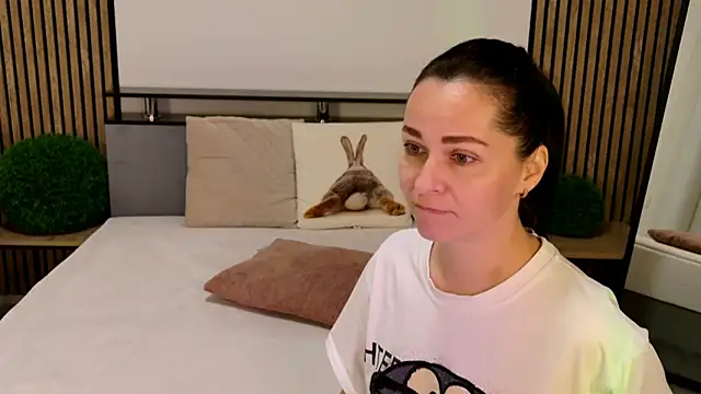 DitaNoir online show from 05-15-26, 05:58
