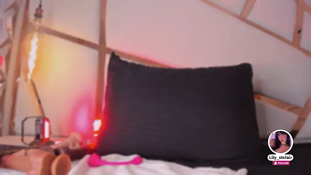 Lily StClair online show from 01-05-26, 05:27