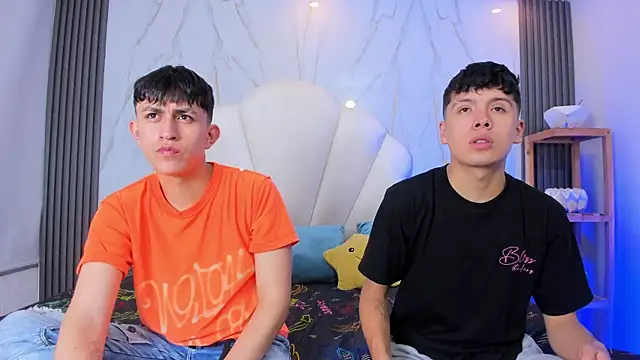 hoot booys  online show from 04-27-26, 09:35