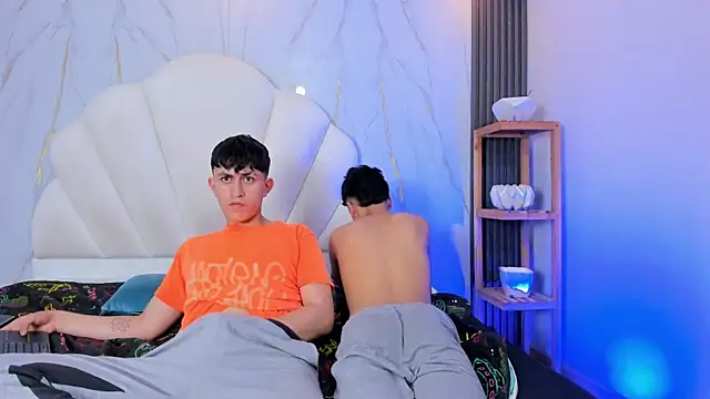 hoot booys  online show from 04-28-26, 02:27