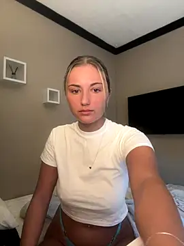 LaceyMilliexoxo online show from 10-20-25, 09:43