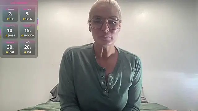 Snapshot of Mandyrheaa chatting on 03-30-26, 03:07 Mandyrheaa online show from 03-30-26, 03:07