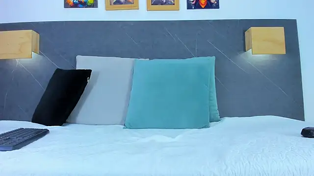 iamdoll online show from 02-26-26, 07:57