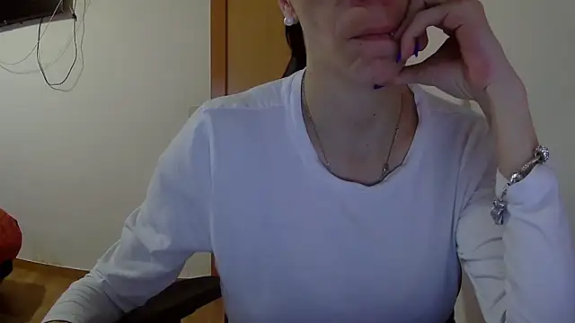 Snapshot of vampirosa@xh chatting on 03-10-26, 12:21 vampirosaxh online show from 03-10-26, 12:21