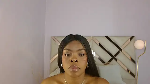 Maiacharris  online show from 06-12-26, 12:15