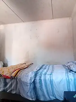 Snapshot of Roronae chatting on 10-25-25, 09:17 Roronae online show from 10-25-25, 09:17