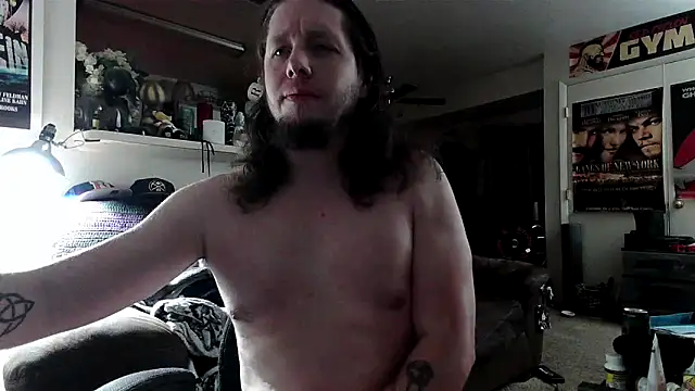 Snapshot of biggerisbetter12 chatting on 10-18-25, 09:43 biggerisbetter12 online show from 10-18-25, 09:43