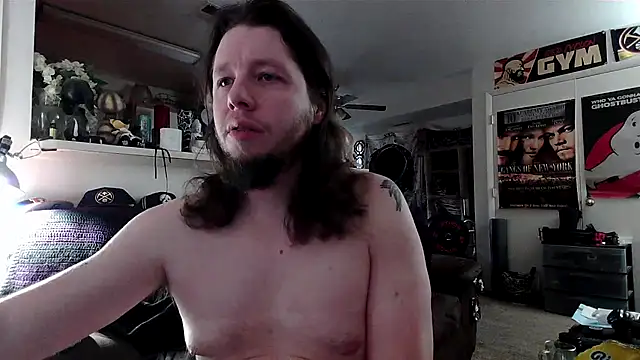 Snapshot of biggerisbetter12 chatting on 11-11-25, 10:21 biggerisbetter12 online show from 11-11-25, 10:21