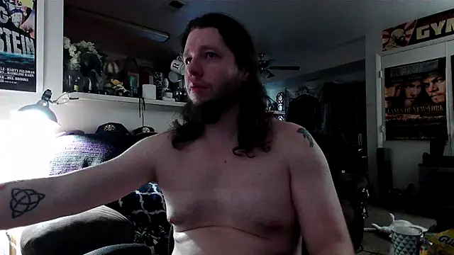 Snapshot of biggerisbetter12 chatting on 11-19-25, 10:10 biggerisbetter12 online show from 11-19-25, 10:10