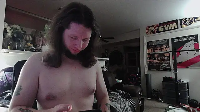 biggerisbetter12 online show from 04-27-26, 08:56