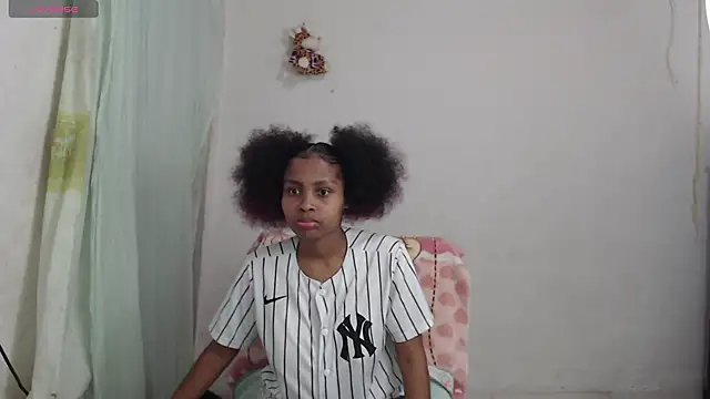 Snapshot of kataleya2021 chatting on 10-19-25, 12:33 kataleya2021 online show from 10-19-25, 12:33