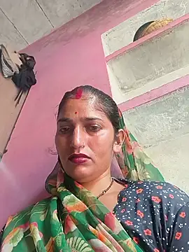 Snapshot of Pooja_shre chatting on 06-03-26, 02:03 Pooja shre online show from 06-03-26, 02:03