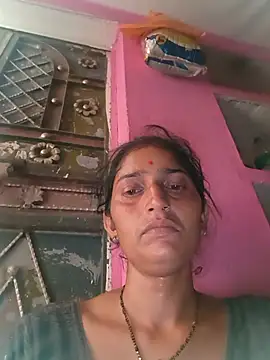 Snapshot of Pooja_shre chatting on 06-17-26, 10:50 Pooja shre online show from 06-17-26, 10:50