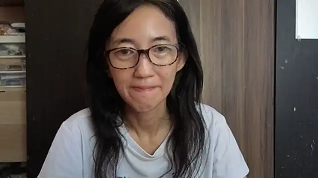 Snapshot of princessD077 chatting on 07-04-26, 04:40 princessD077 online show from 07-04-26, 04:40