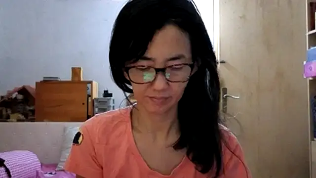 Snapshot of princessD077 chatting on 07-28-26, 04:27 princessD077 online show from 07-28-26, 04:27
