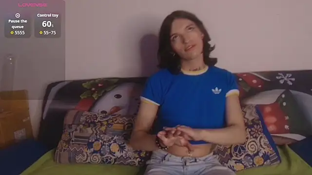 Scarlett crastrawberry online show from 11-18-25, 11:59