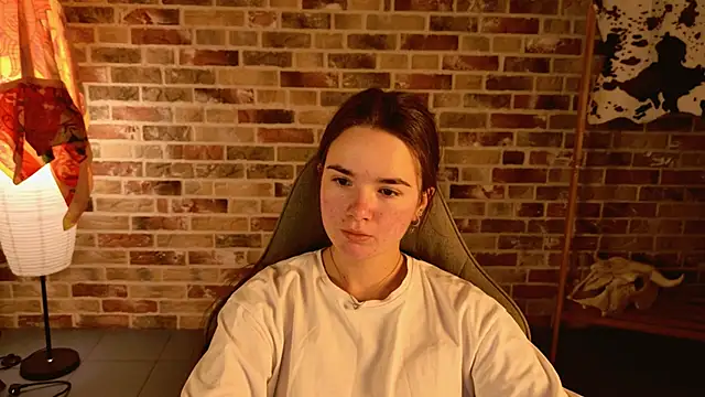 May Bloom online show from 11-24-25, 05:07