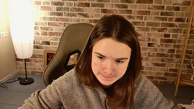 May Bloom online show from 12-17-25, 05:02