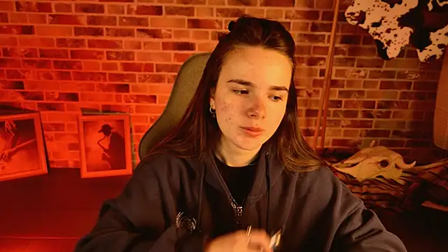 May Bloom online show from 02-25-26, 06:12